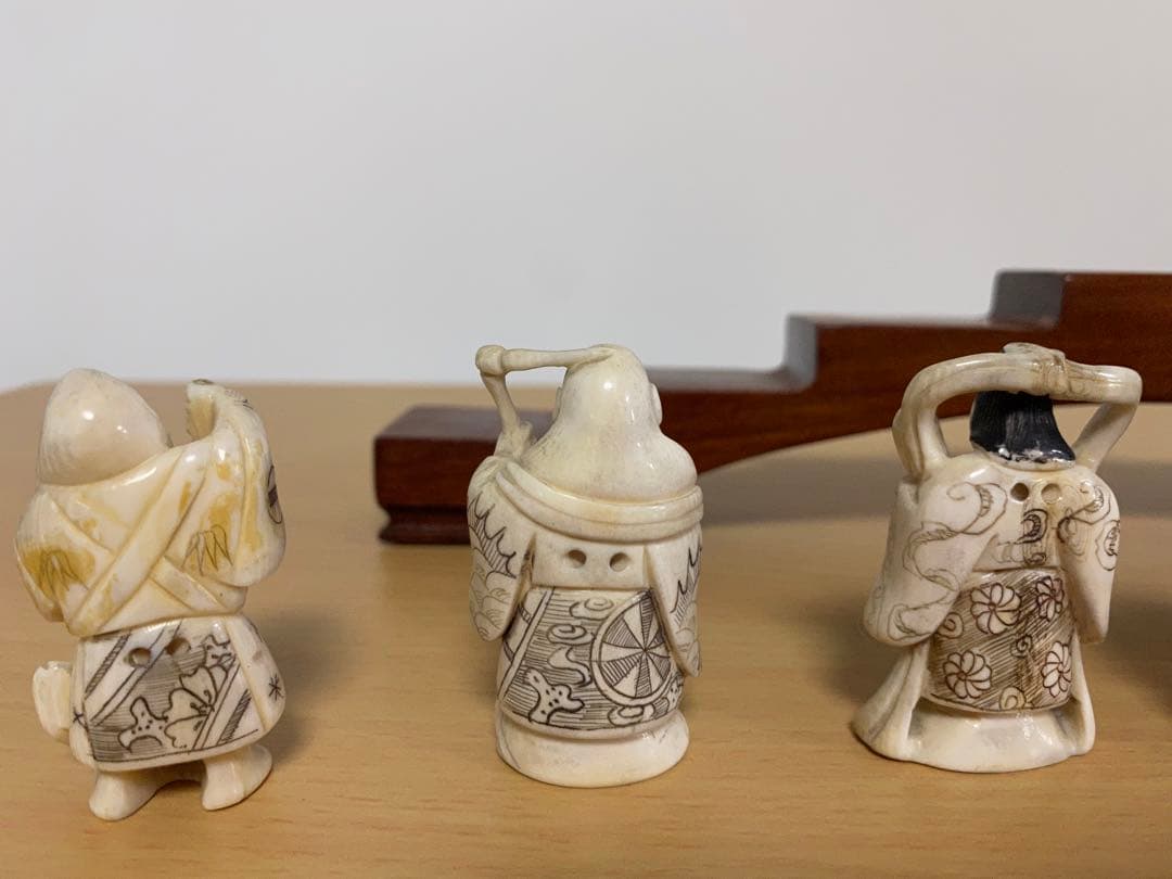 七福神 細密彫刻 時代物 東洋彫刻 縁起物 開運 置物 象牙風
