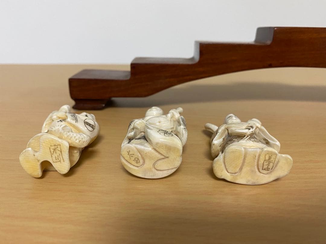 七福神 細密彫刻 時代物 東洋彫刻 縁起物 開運 置物 象牙風