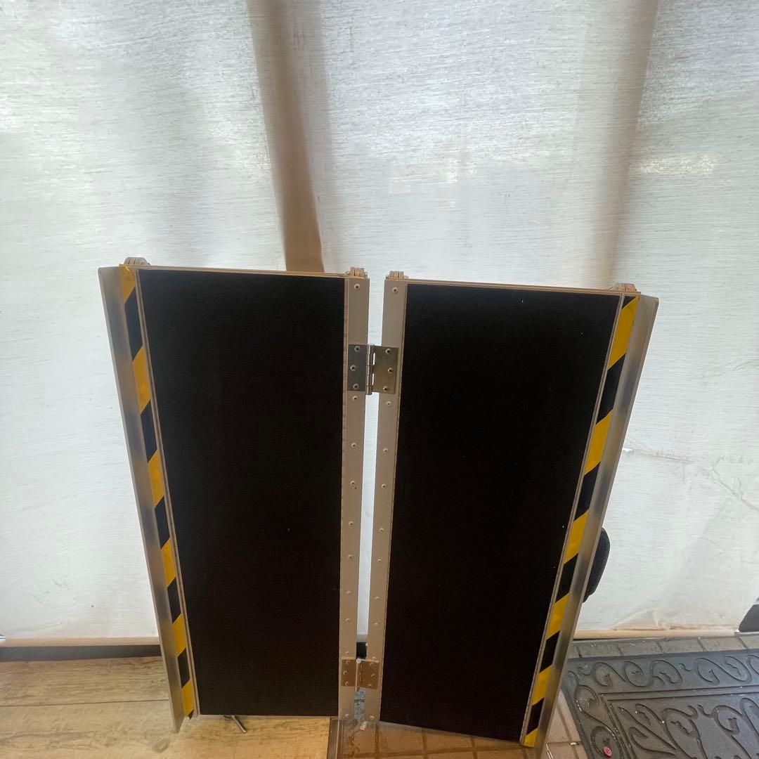 ま*ん様 耐荷重300kg】アルミスロープ 折りたたみ式 車椅子 自転車 持ち手