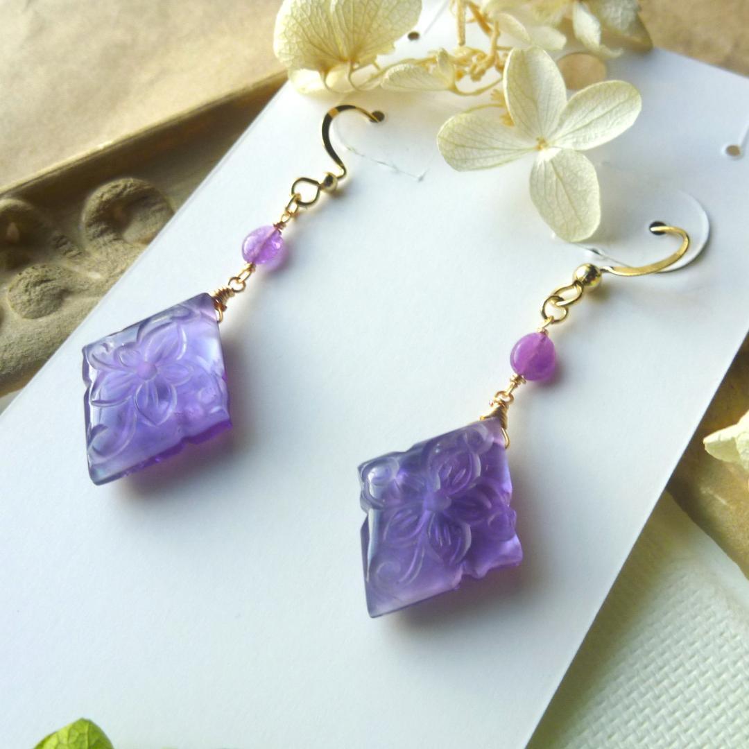 のんたん様 マザーオブパール×水晶 カービングピアス