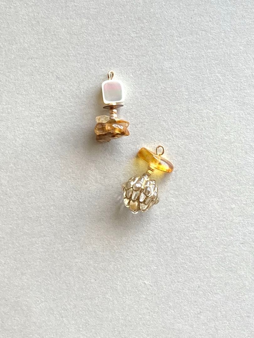 no.0043 黒斑入りのクォーツと蕾のボトル　一点物