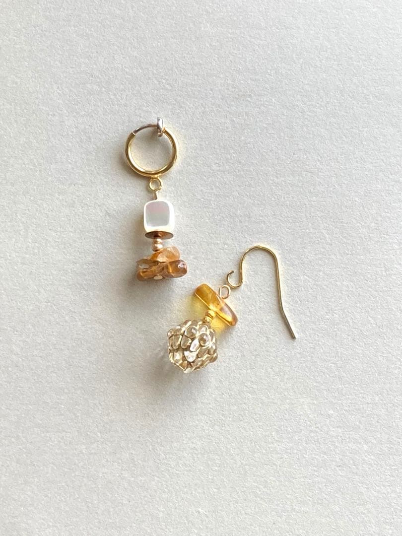 no.0043 黒斑入りのクォーツと蕾のボトル　一点物