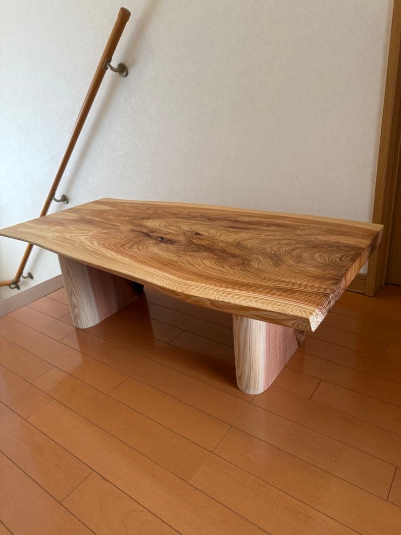 天然杉一枚板ローテーブル蜜蝋クリーム仕上げ