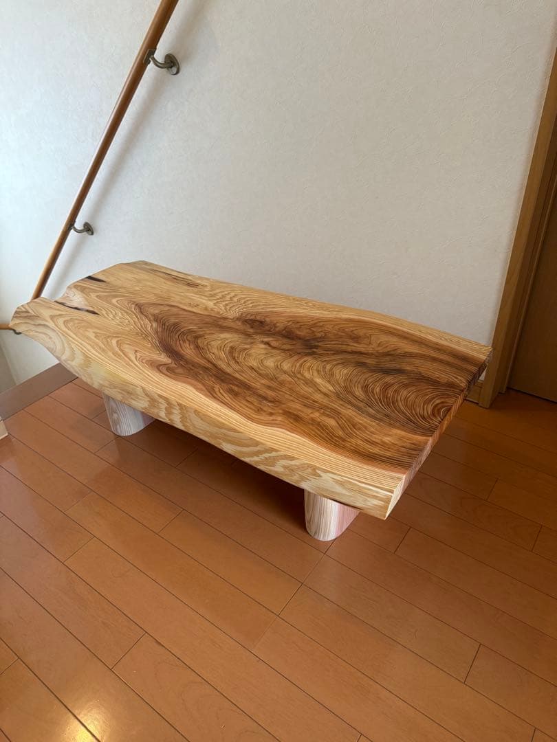 天然杉一枚板ローテーブル蜜蝋クリーム仕上げ