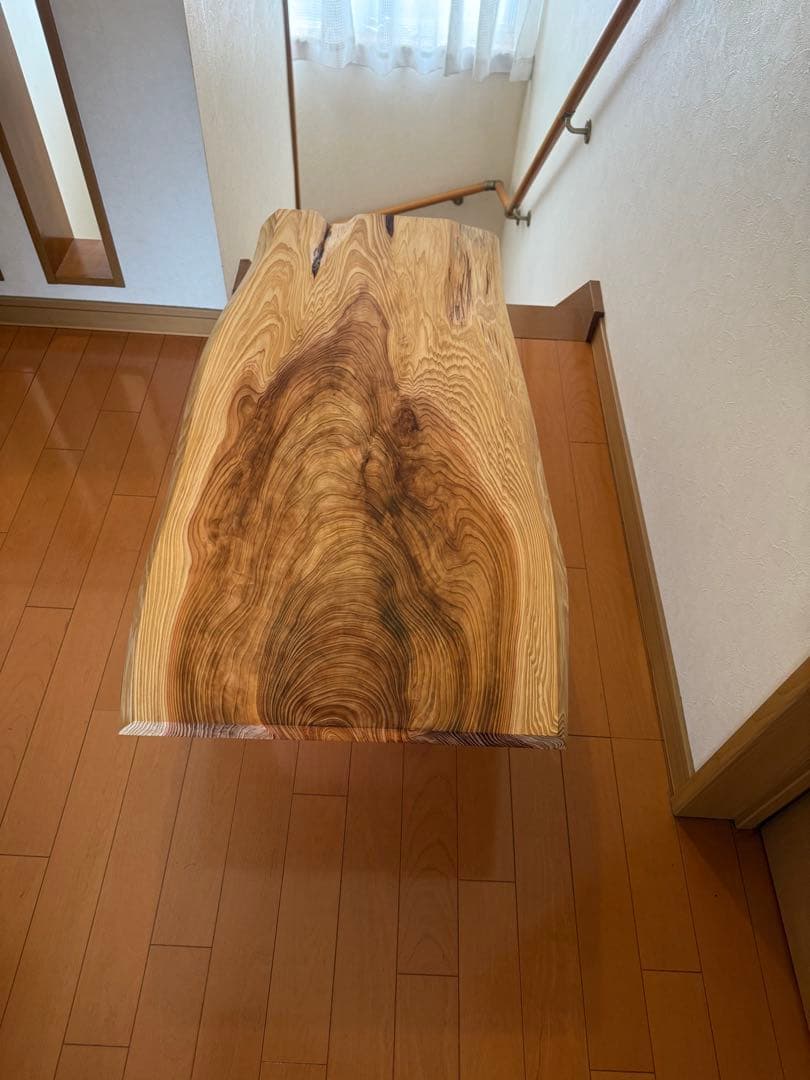 天然杉一枚板ローテーブル蜜蝋クリーム仕上げ