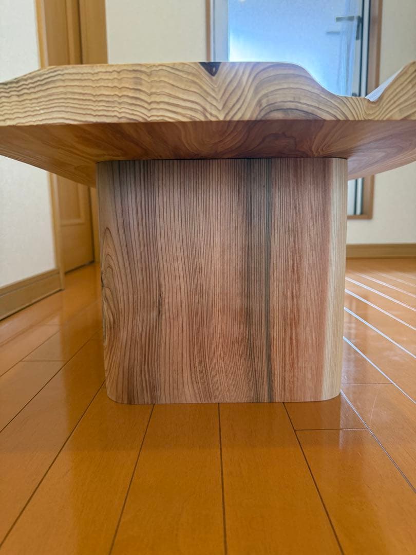 天然杉一枚板ローテーブル蜜蝋クリーム仕上げ