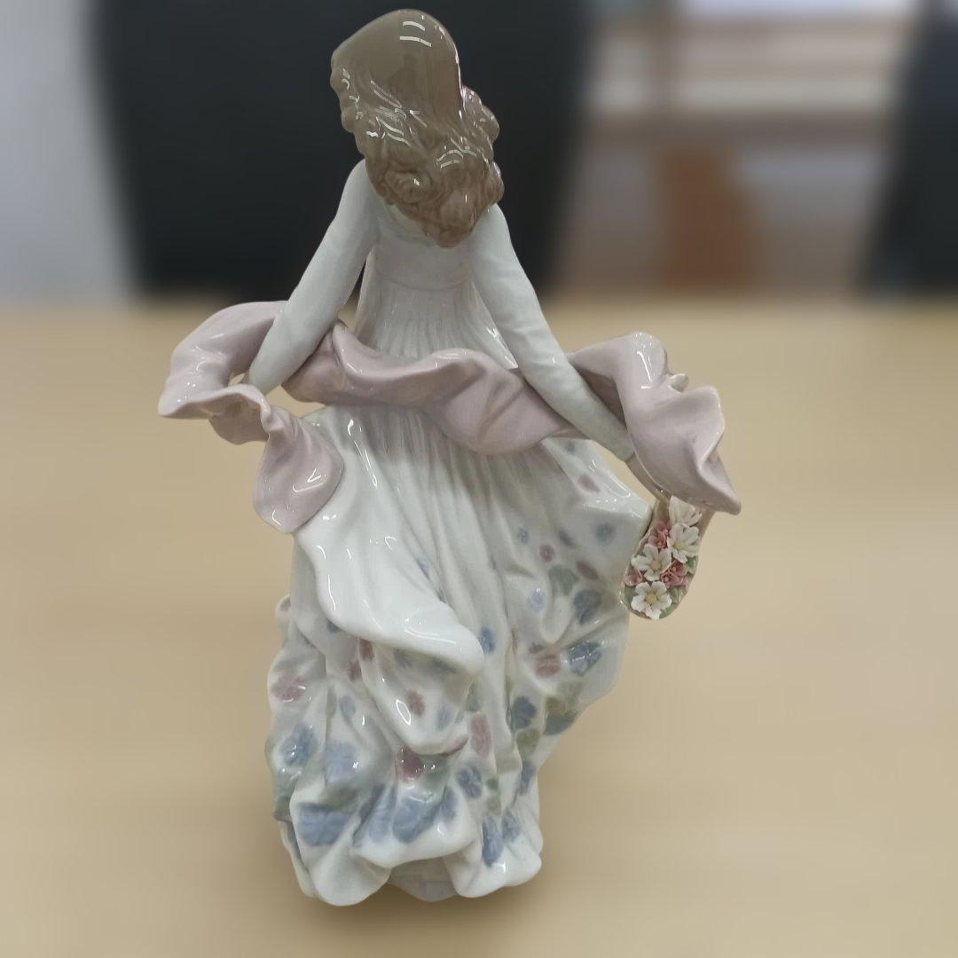 リヤドロ　春の輝き