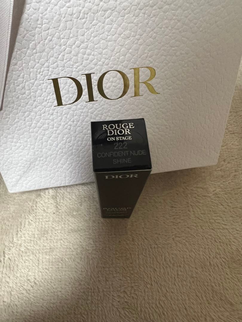 ルージュ ディオール オン ステージ　222 コンフィデント ヌード シャイン
