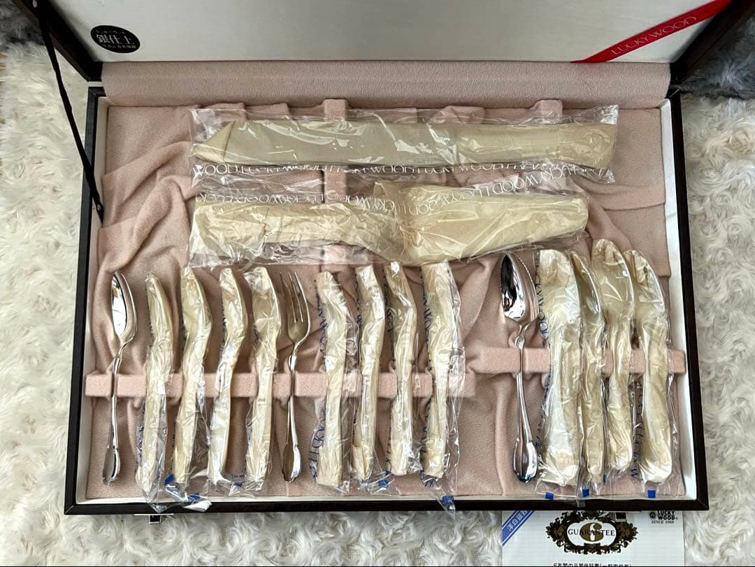 ラッキーウッド カトラリーセット　シルバーレーク　ケーキナイフ＆サーバー他