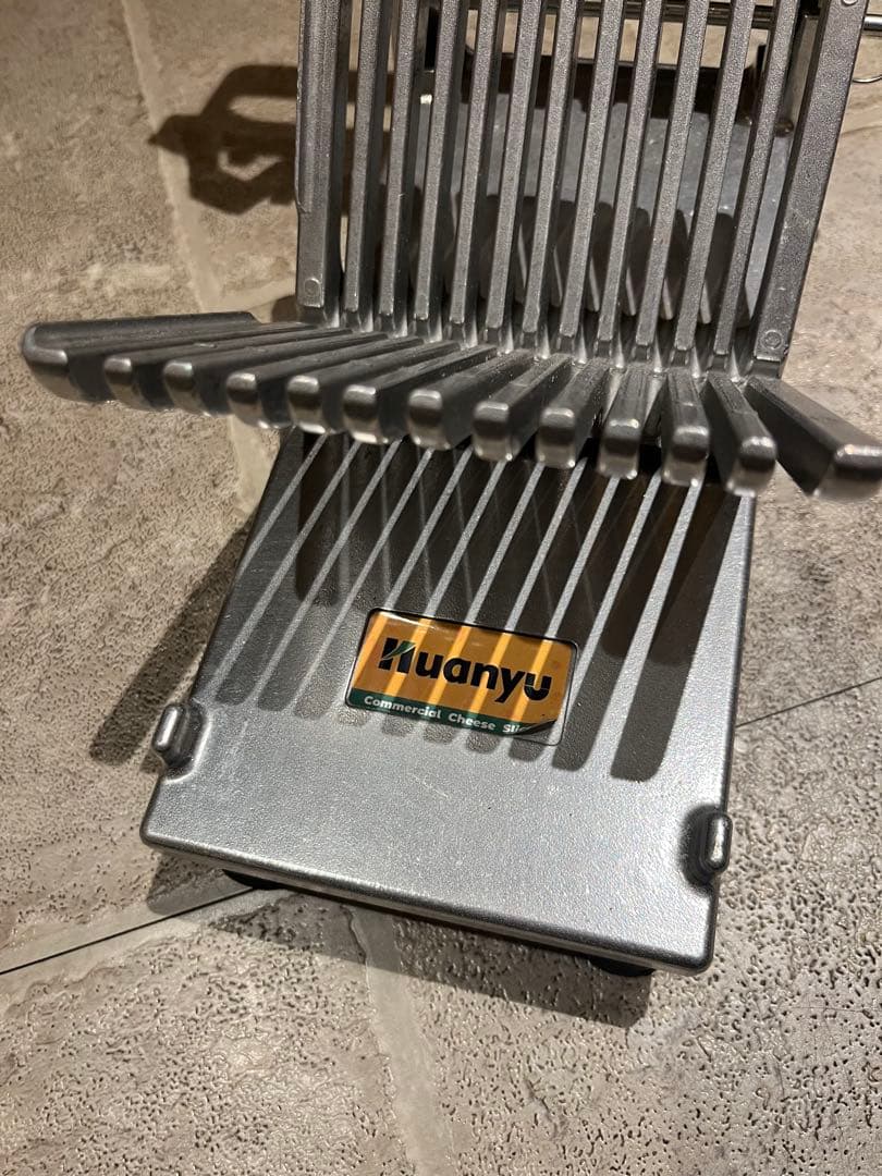Kuan Yu 折りたたみ式スライサーチーズスライサー ピザピッツァピッツェリア