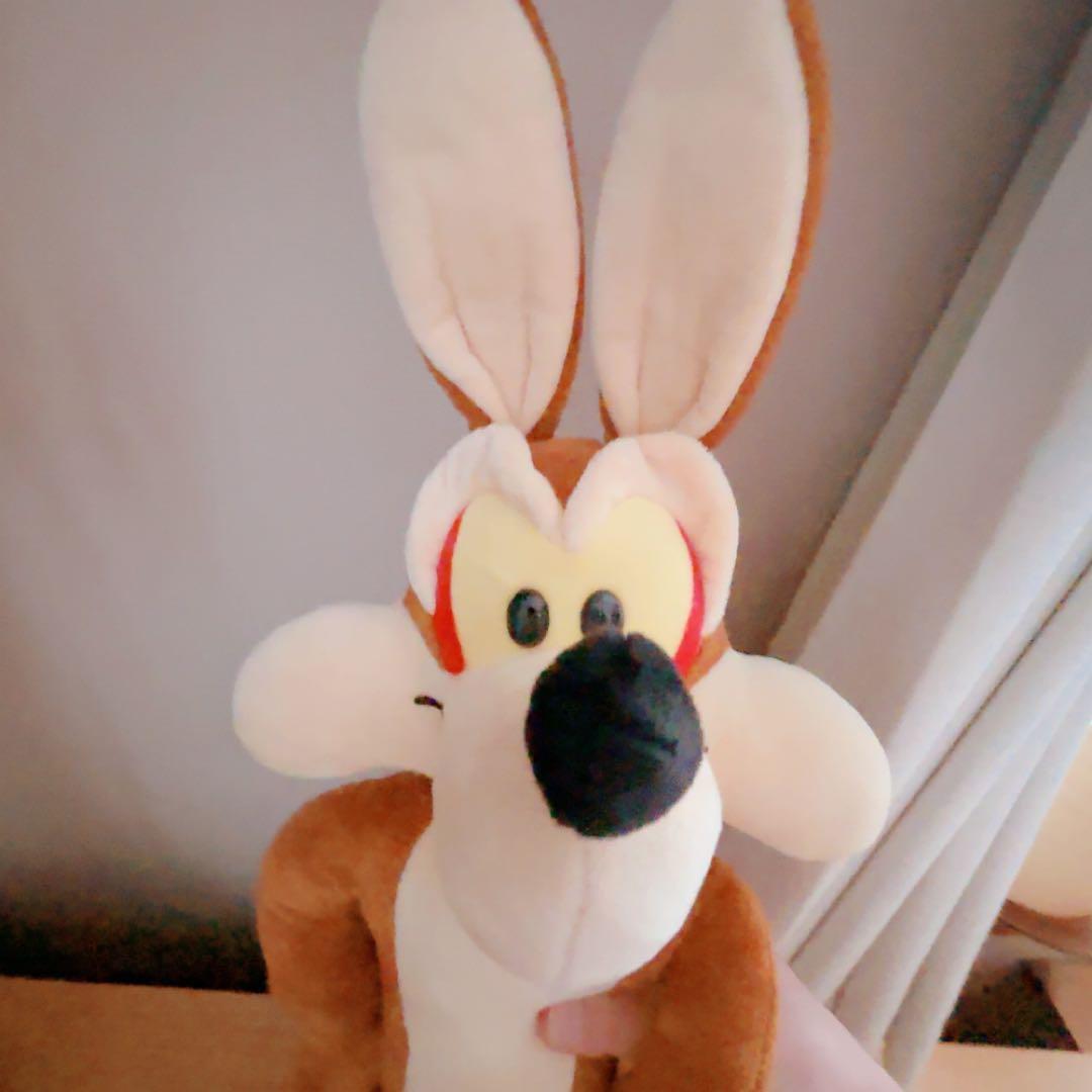 ルーニー・テューンズ ワイリーコヨーテ ぬいぐるみ - メルカリ