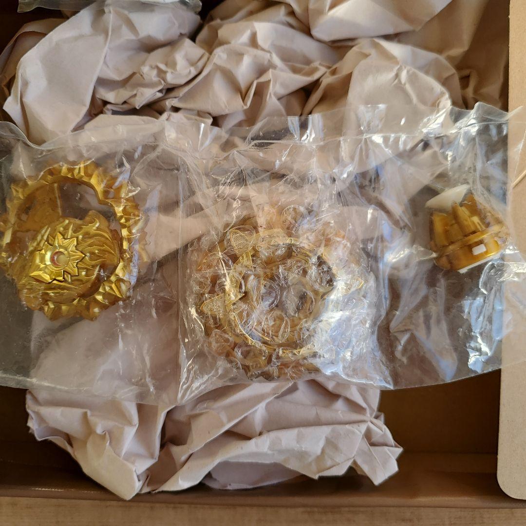 新品　ベイブレードバーストバリアントルシファーMb2DゴールドVer金