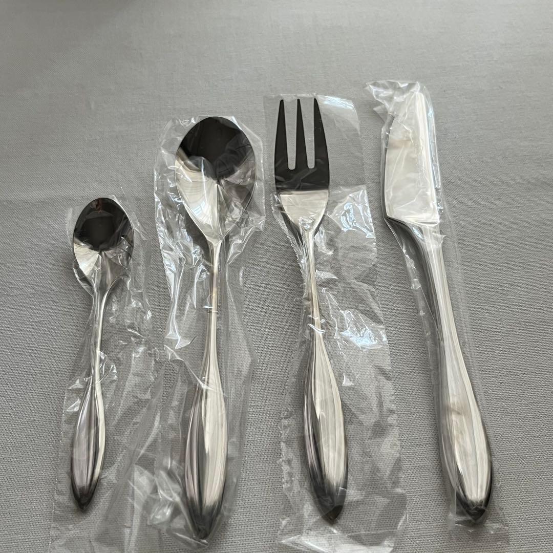 ●未使用品 燕振興 ミラノモダン 18-12ステンレス カトラリー スプーン
