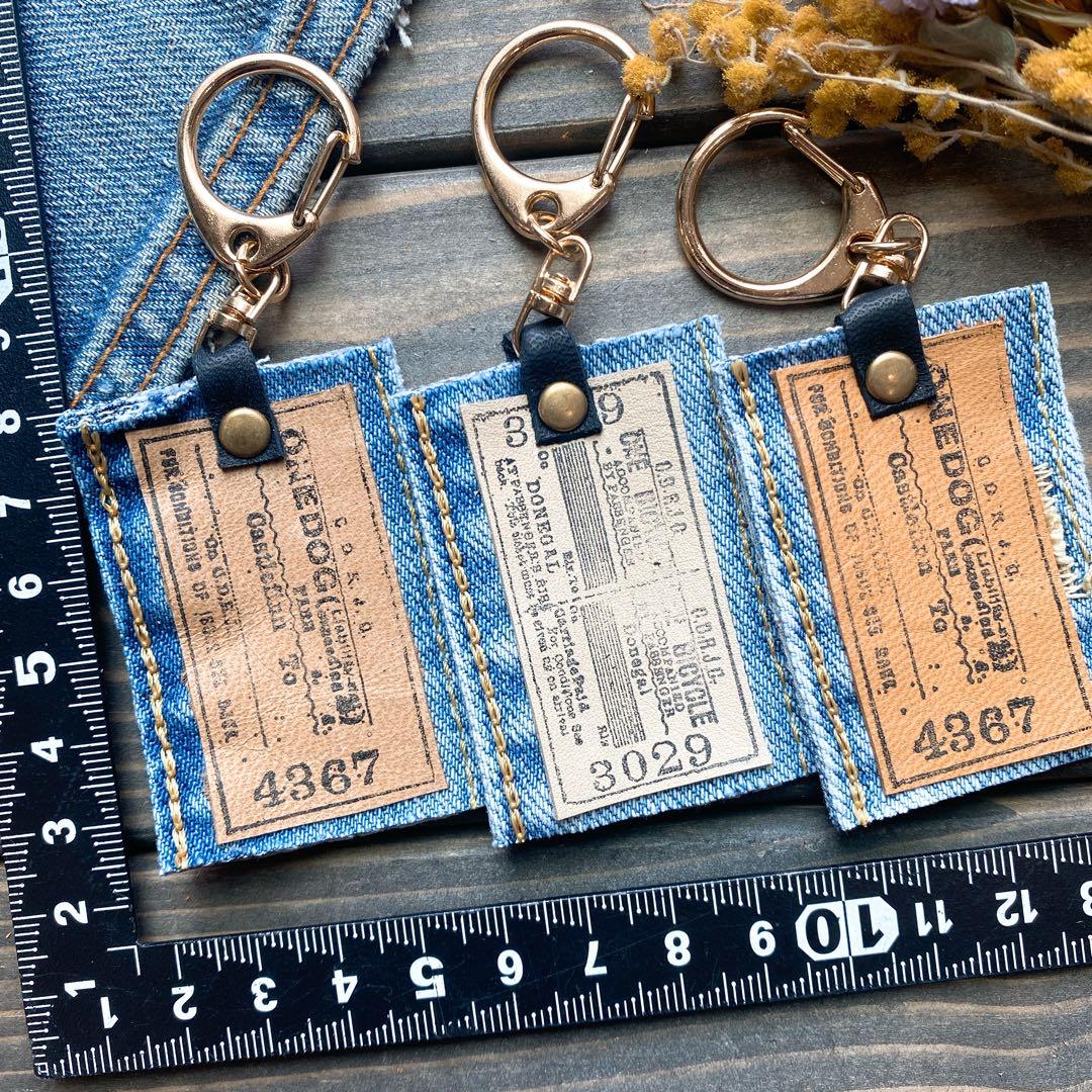 革タグ リメイクデニム チャーム キーホルダー パーツ ビンテージ