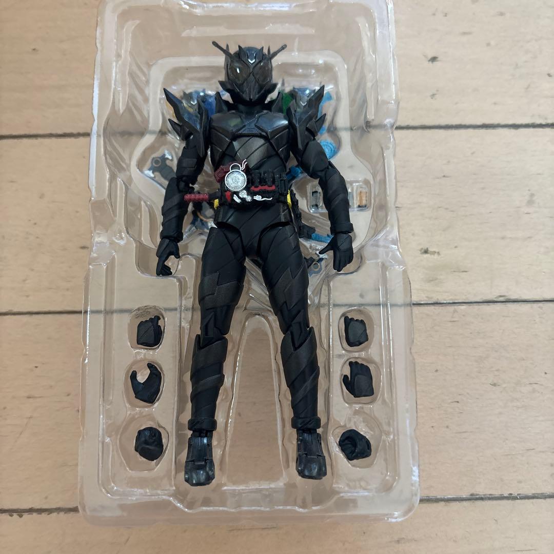 S H.Fig uarts メタルビルド フィギュア 中古