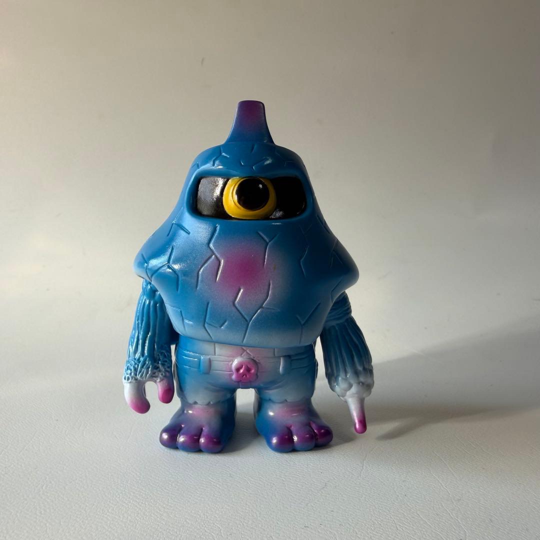 リアルヘッド　ミュータントビガロ　ミニ　ソフビ　フィギュア　青