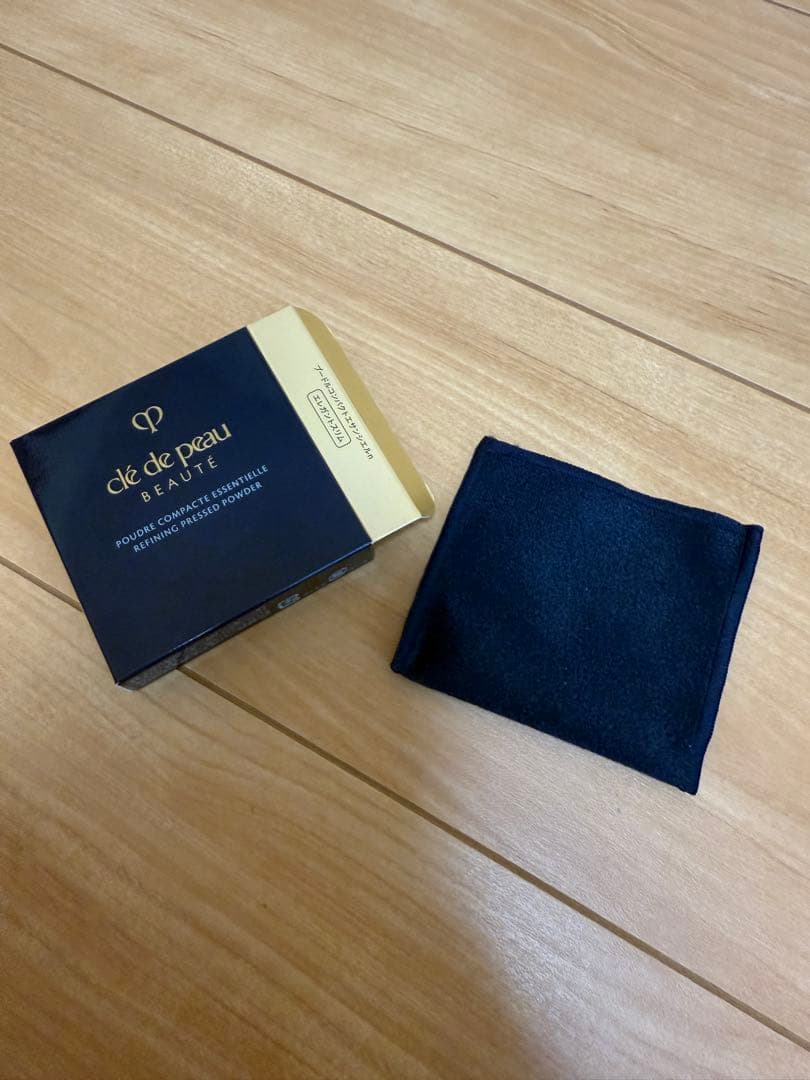 未使用　クレドポーボーテプードルコンパクトエサンシエルn （エレガントスリム）