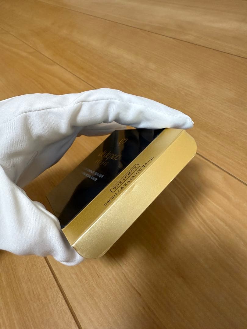 未使用　クレドポーボーテプードルコンパクトエサンシエルn （エレガントスリム）