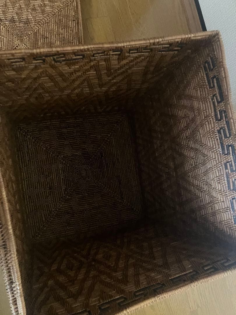 バリのアタ 天然素材の幾何学模様バスケット - メルカリ