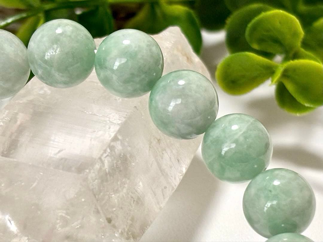 究極品質　超希少幻の色彩　太古から受け継がれし神の守護石　幻の青緑翡翠のブレス