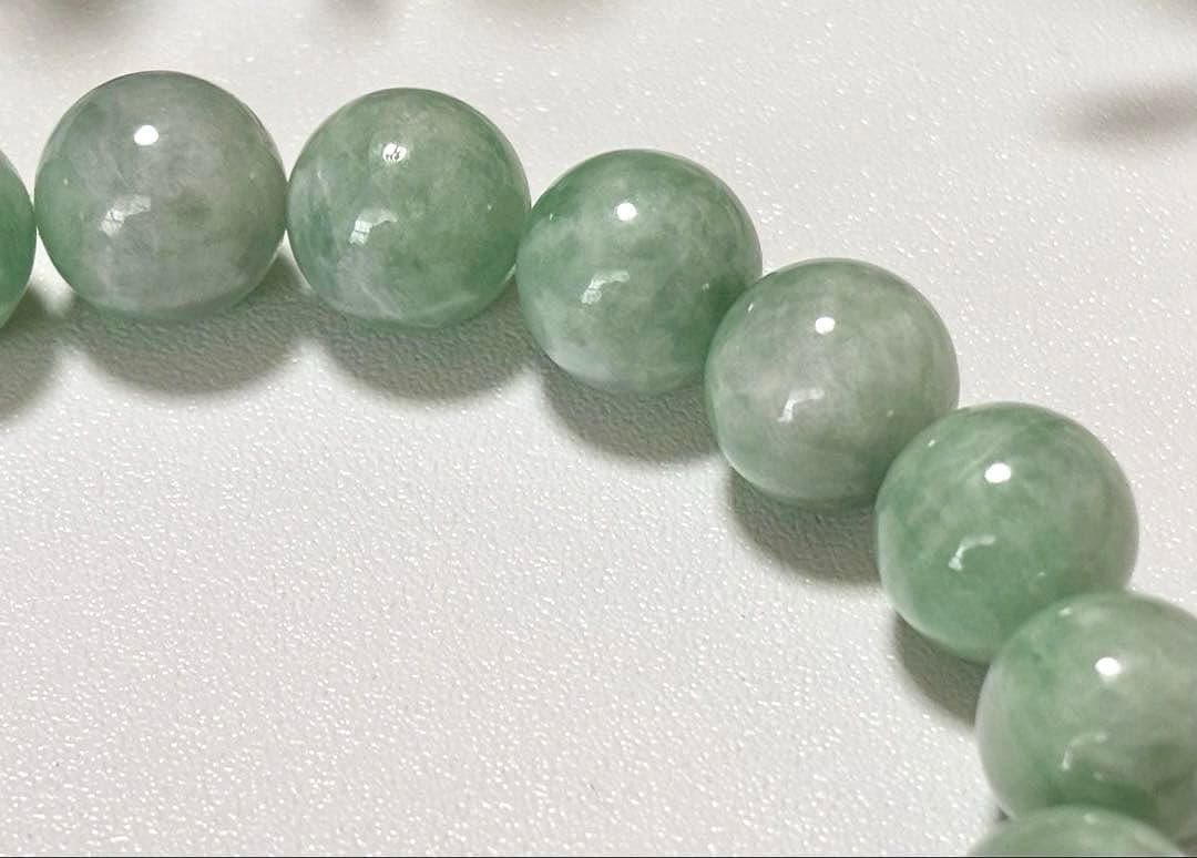 究極品質　超希少幻の色彩　太古から受け継がれし神の守護石　幻の青緑翡翠のブレス