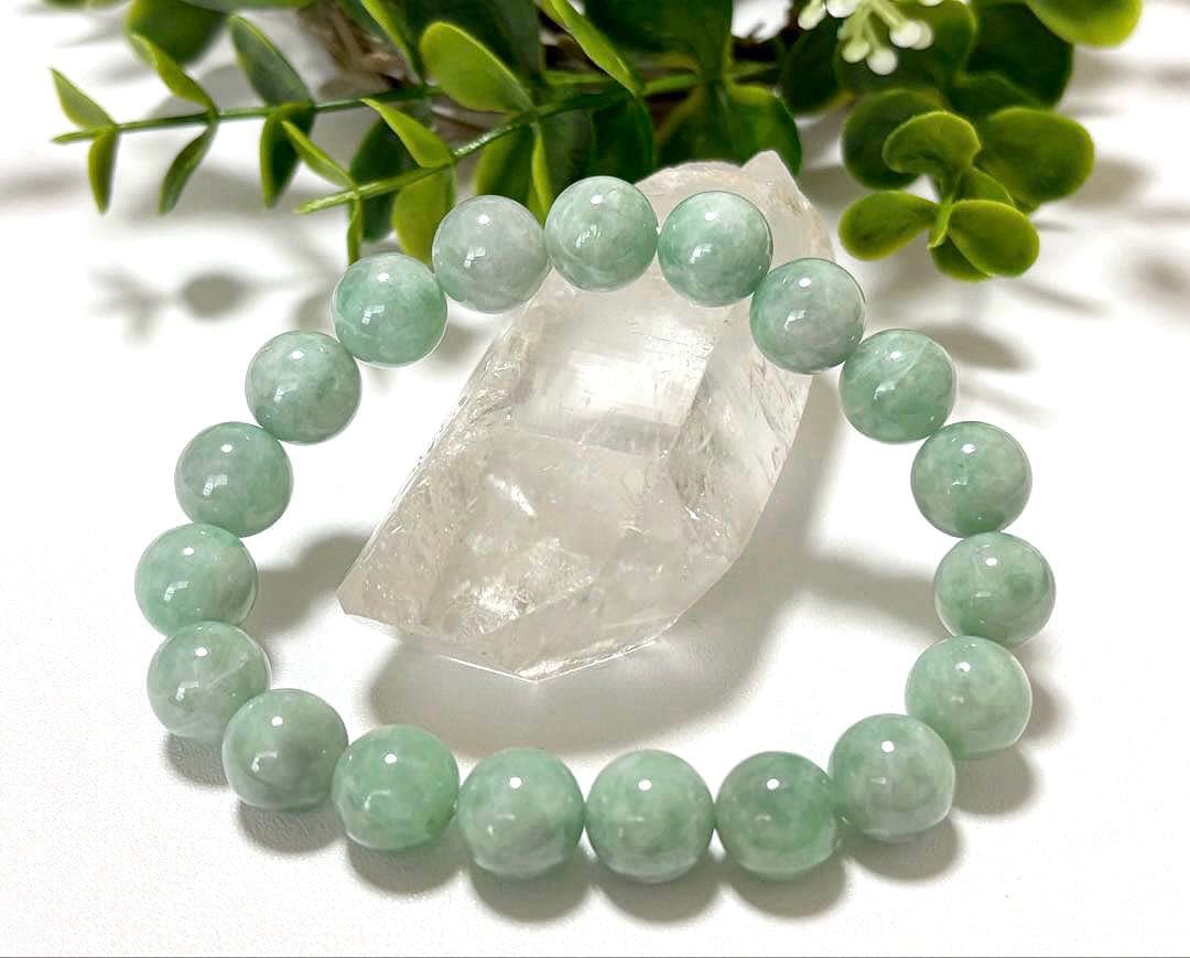 究極品質　超希少幻の色彩　太古から受け継がれし神の守護石　幻の青緑翡翠のブレス