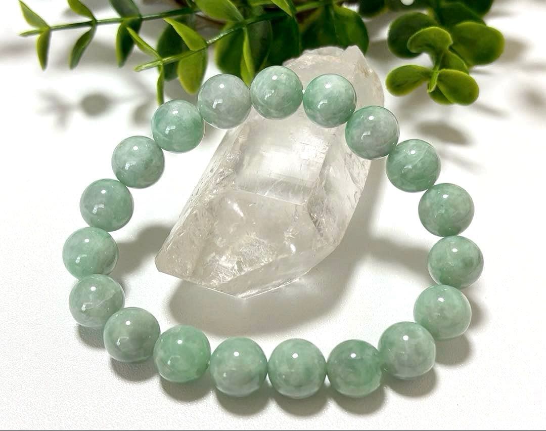 究極品質　超希少幻の色彩　太古から受け継がれし神の守護石　幻の青緑翡翠のブレス