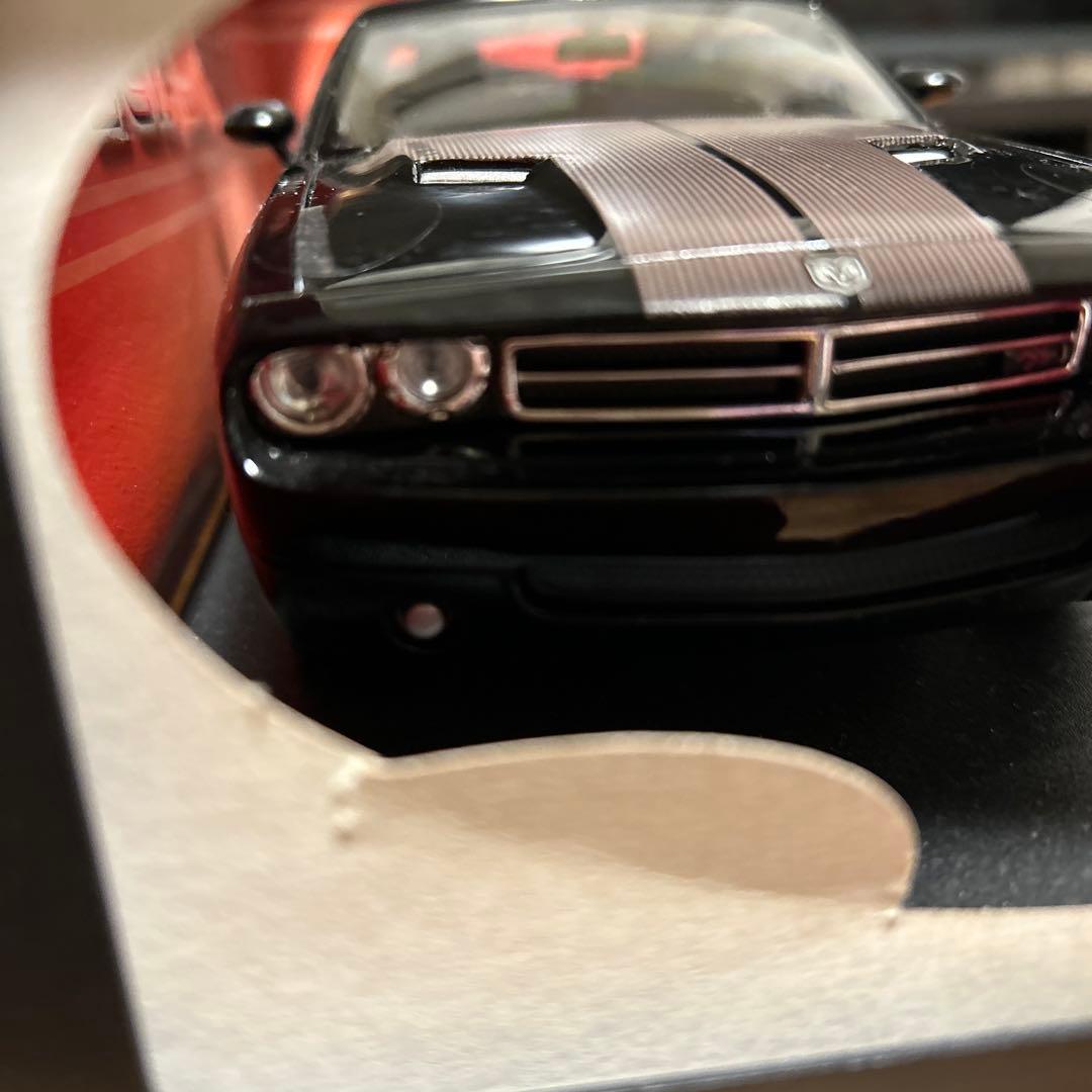 Maisto 2006 Dodge Challenger ブラック 1/18