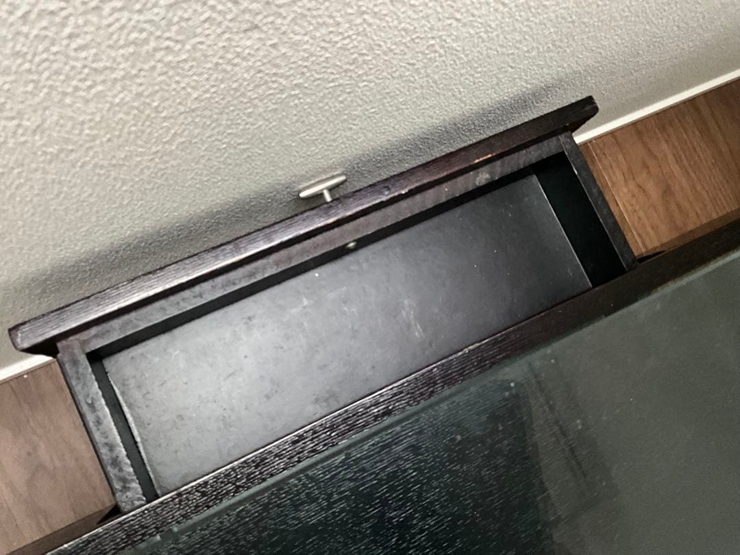 イタリア製　ガラステーブル