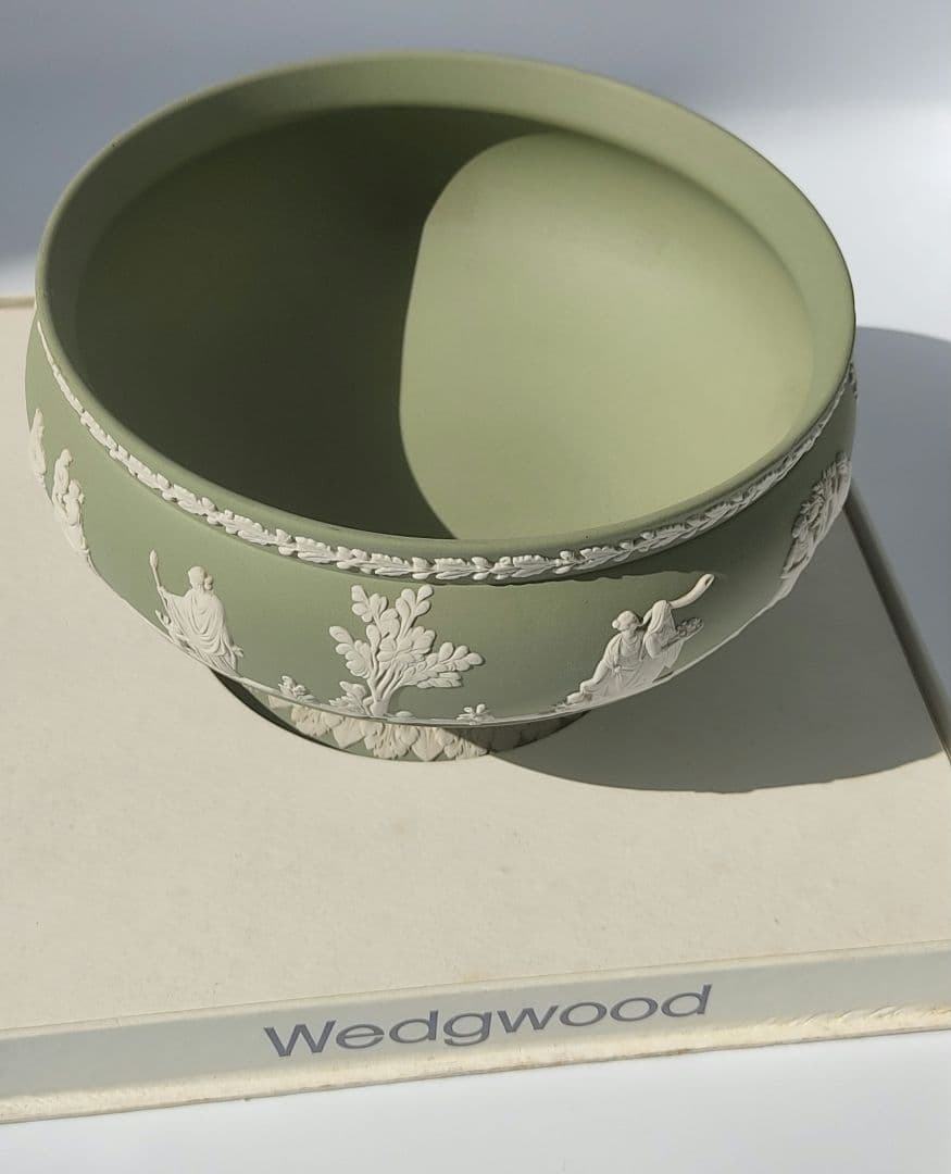 【未使用】英国ジャスパーウェアのペールグリーンのコンポート