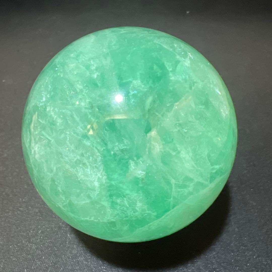 グリーンフローライト スフィア 0.9kg 82mm 丸玉 蛍石 高透明