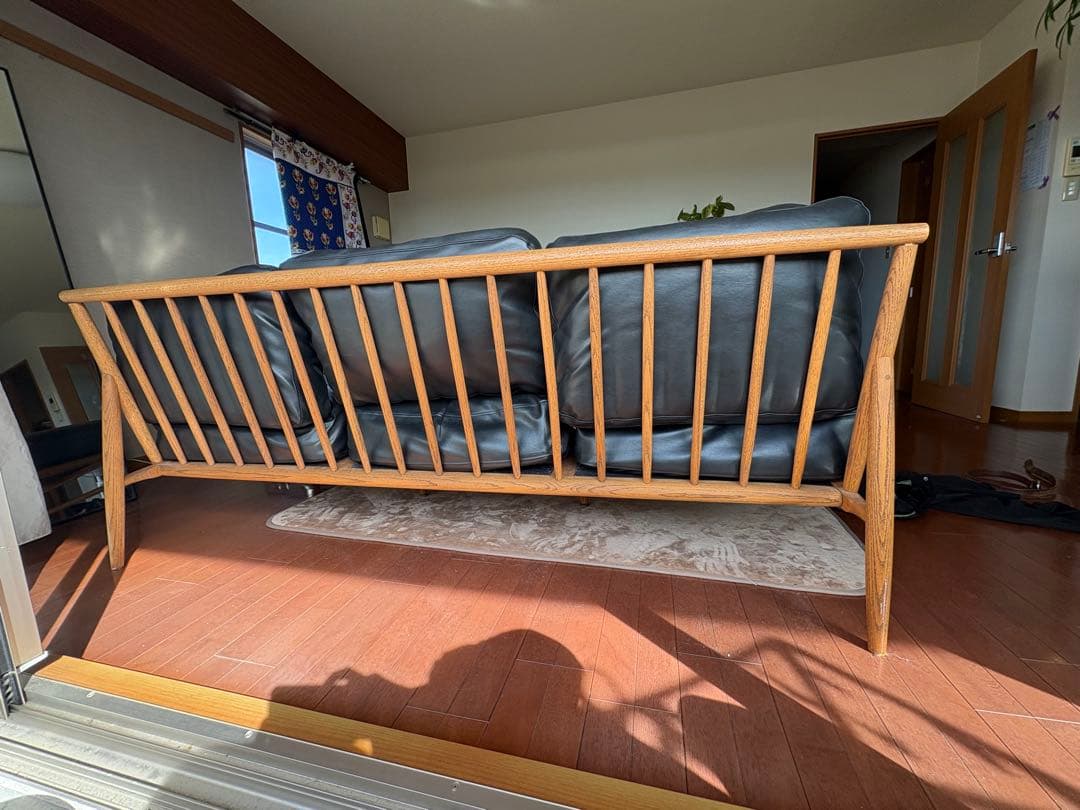 モモナチュナル　3人掛けソファー