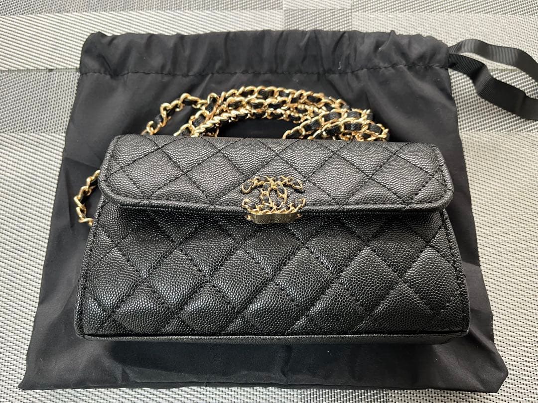 CHANEL ノベルティ キルティング ショルダーバッグ ゴールドチェーン