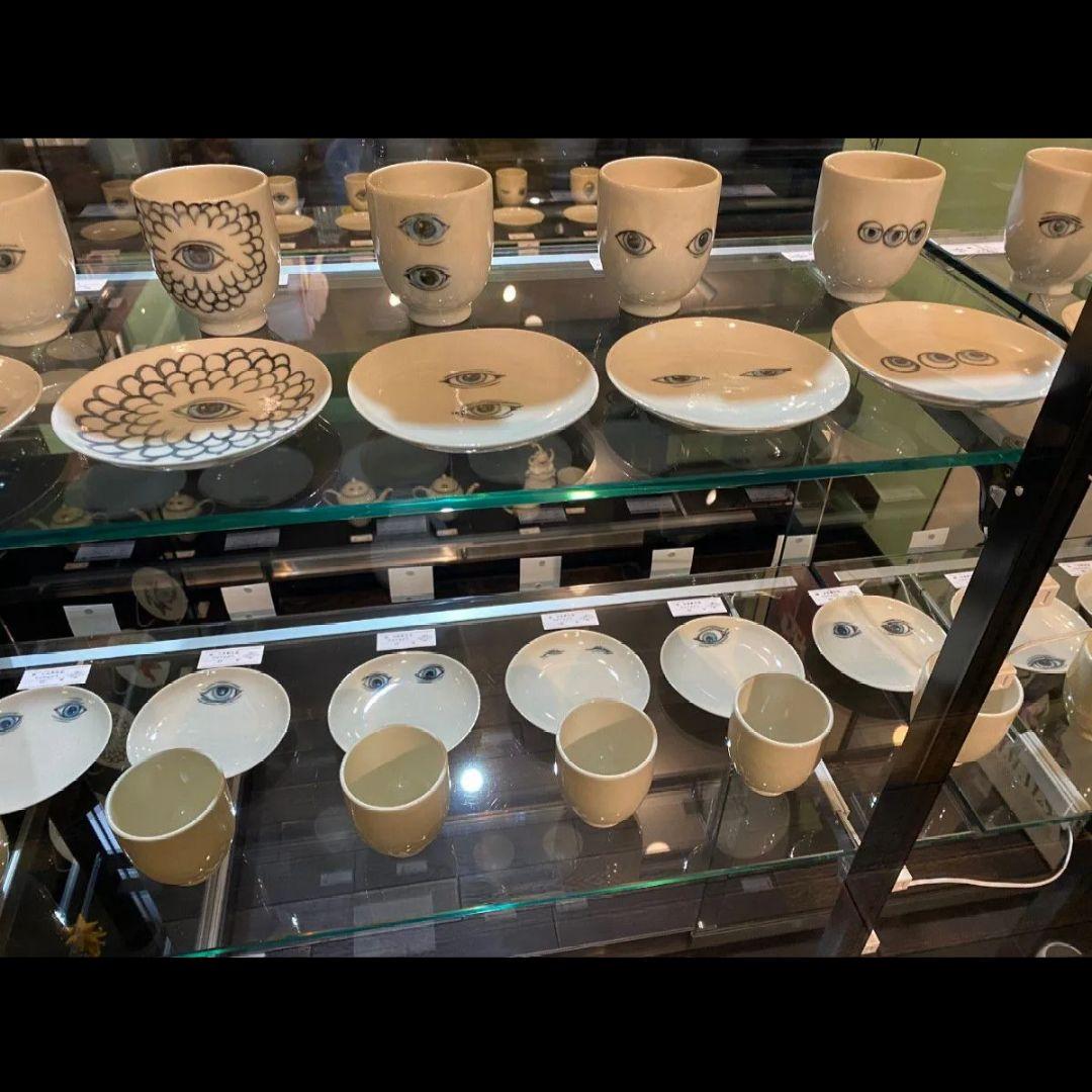 ヒグチユウコ 直筆絵付け 絵皿 8人の陶磁器展 直筆サイン プレート 木箱入り