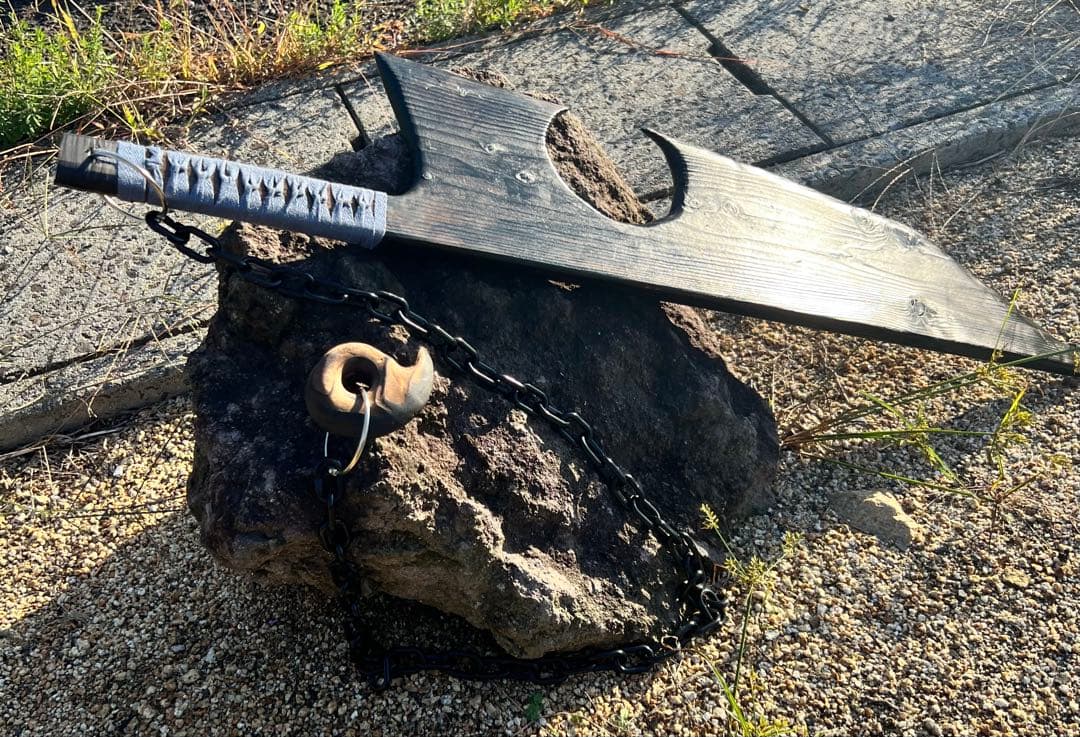 木刀（日輪刀？）