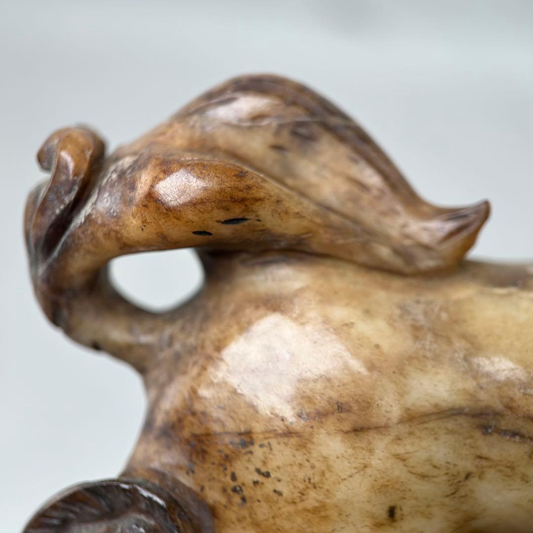 A【玉石彫刻】獅子置物 彫像 飾り物 台座付 16cm×12cm アンティーク風