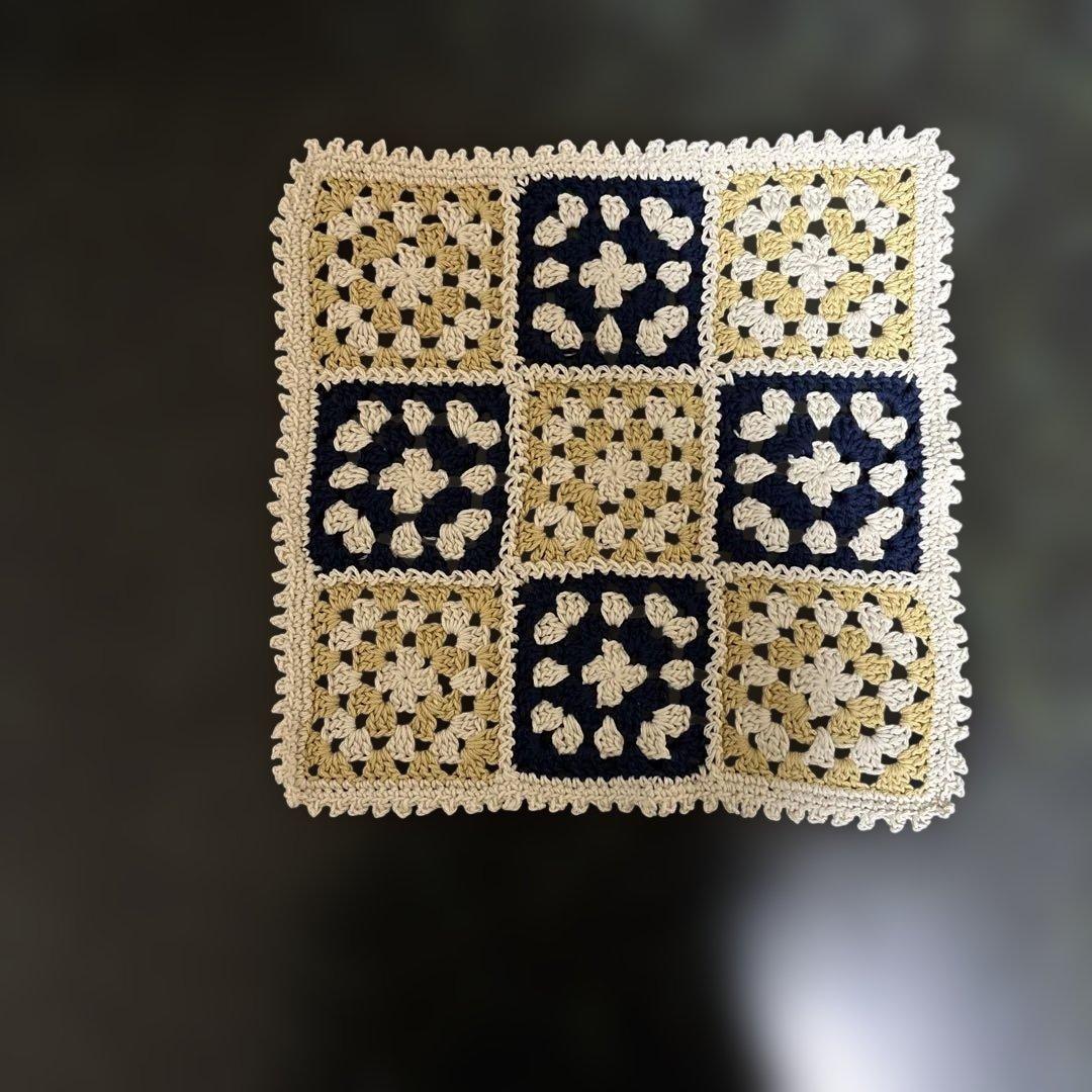ハンドメイド かぎ針編み マルチカバー(グラニースクエアモチーフ