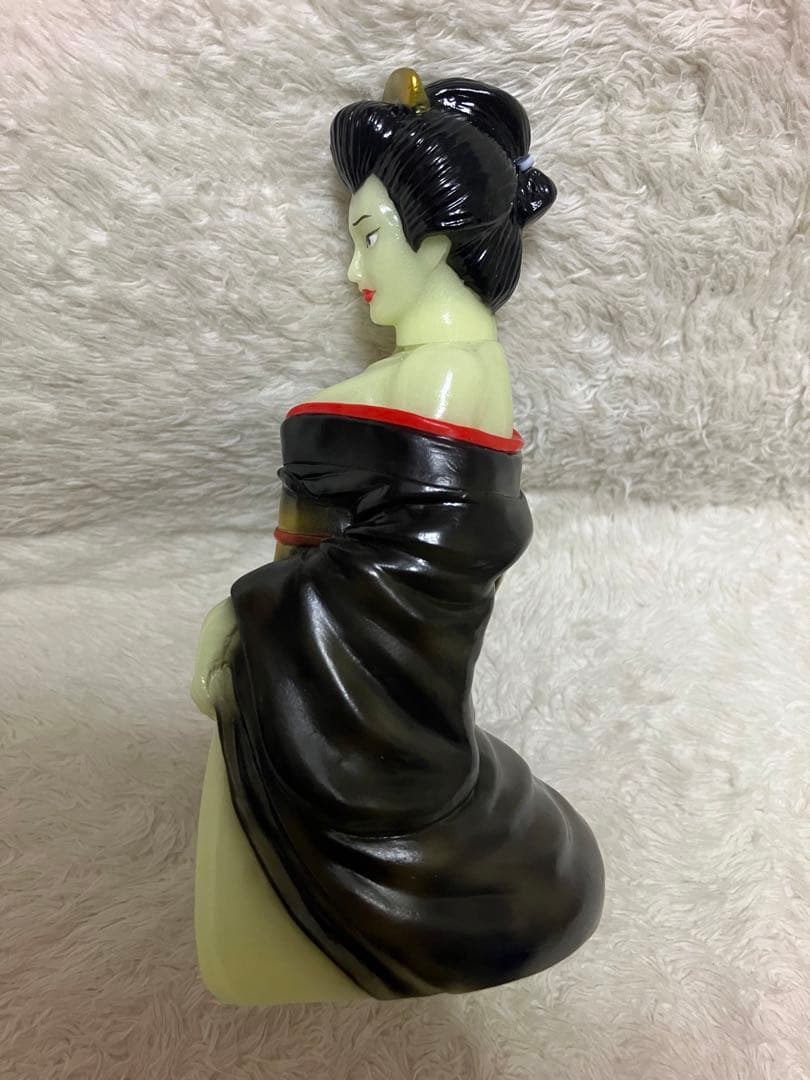 ピンクトイズ ろくろ首 蓄光 ソフビ