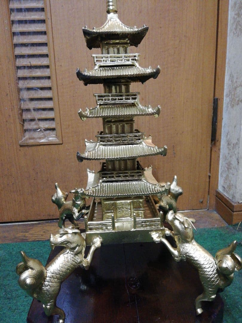 五重塔、金属製、AuP、高さ52cm、架台付き
