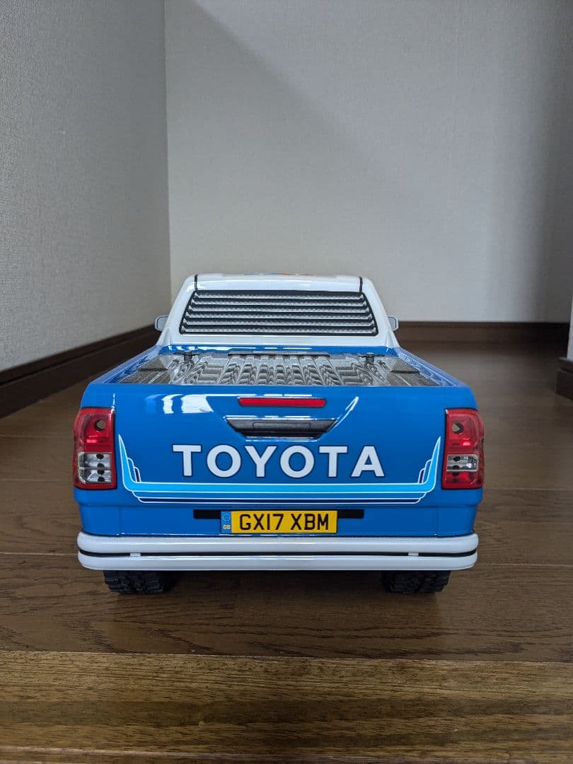 タミヤ XB トヨタハイラックスエクストラキャブ（CC-01）未走行品
