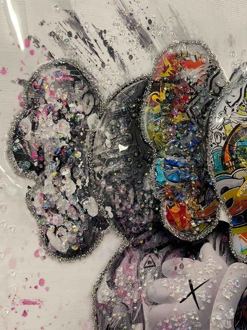 水晶絵　KAWS　カウズ　コンパニオン　アートパネル　クリスタル　立体　絵画