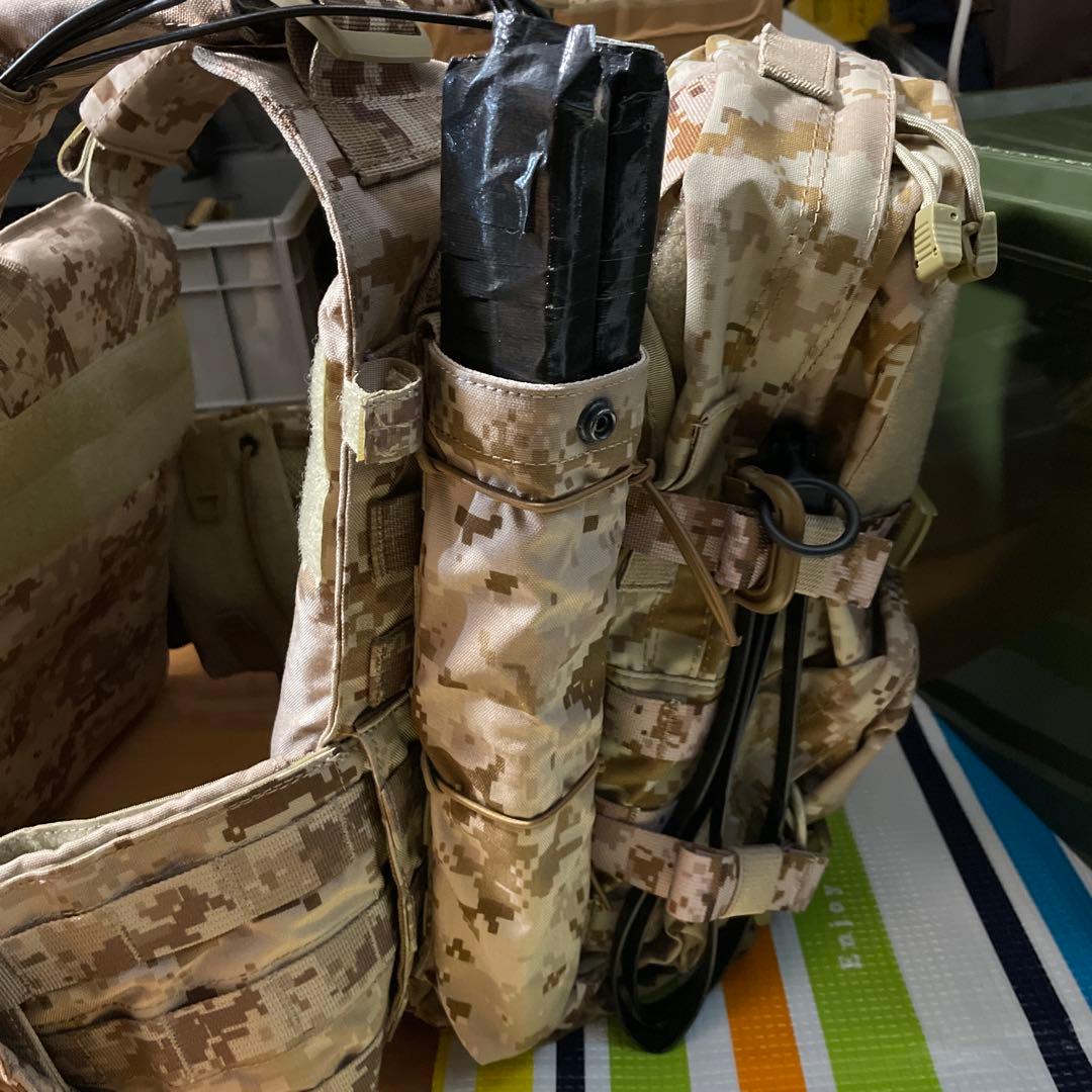 FLYYE製　プレートキャリア　AOR1