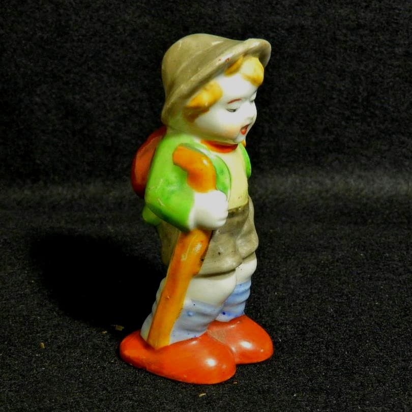 【なるるる】オキュパイドジャパン ハイキングする少年 No.208