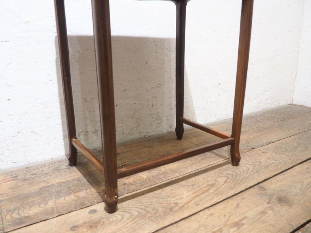 1271 レトロなサイドテーブル　展示台　陳列台　花台　骨董　アンティーク　古木