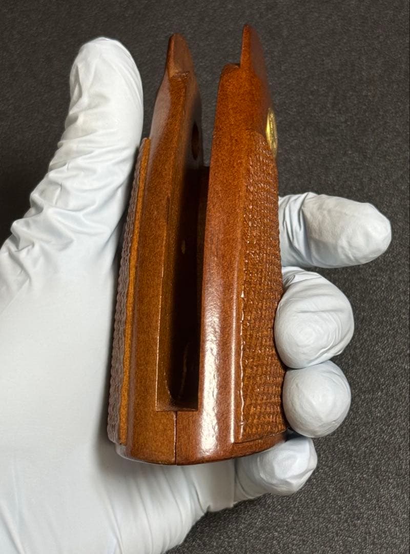 実物】コルト社純正 パイソン 3rd 前期 木製グリップ スクリュー付き 良品