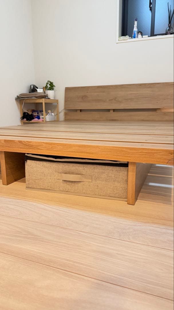 売り切り　木製セミダブルベッドフレーム 引き出し付き