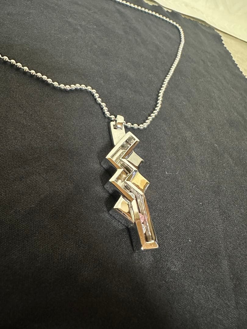 ファイナルファンタジー XIII ライトニング シルバーペンダント 公式品