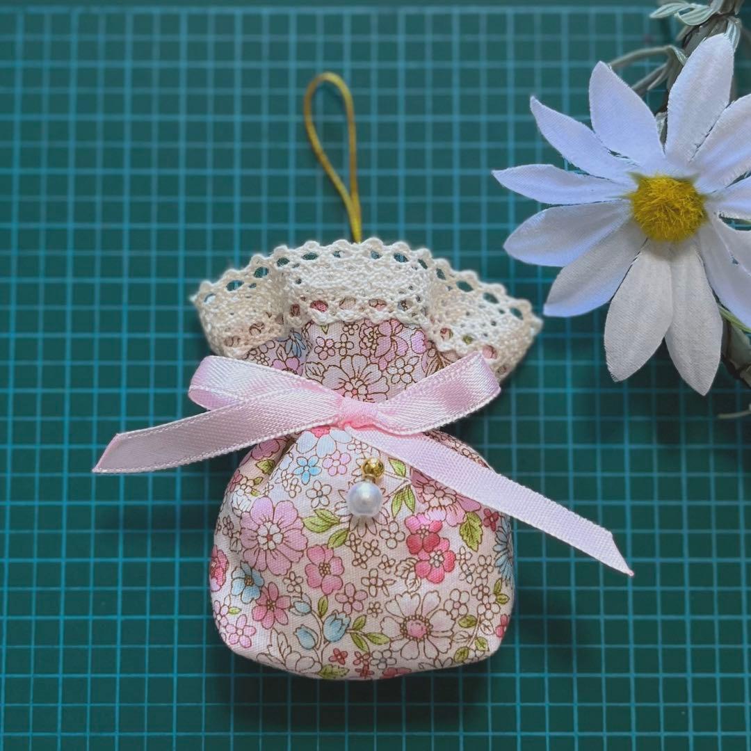 2309-107 ミニストラップサシェ 香り袋 かわいい小花柄⑭ ラブリーピンク