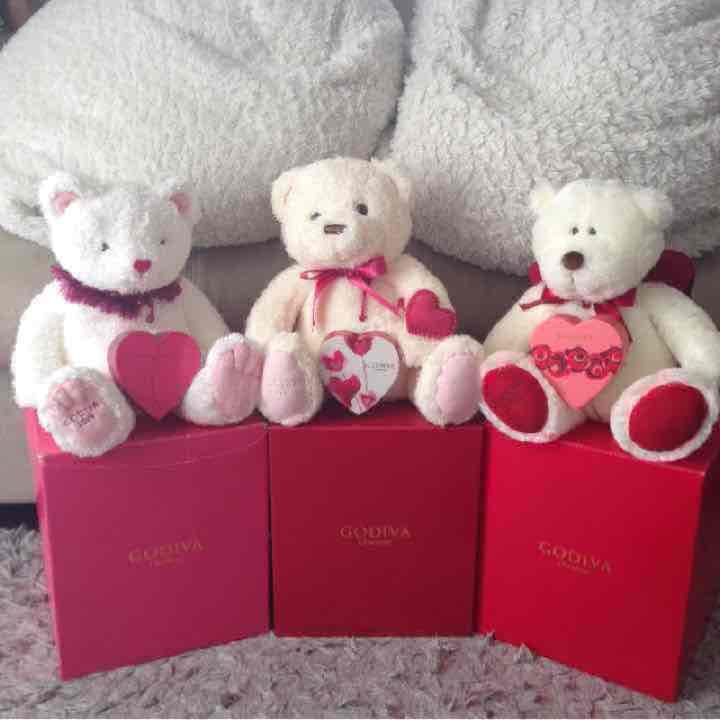 ♡GODIVAホワイトデー限定テディーベア♡ - メルカリ