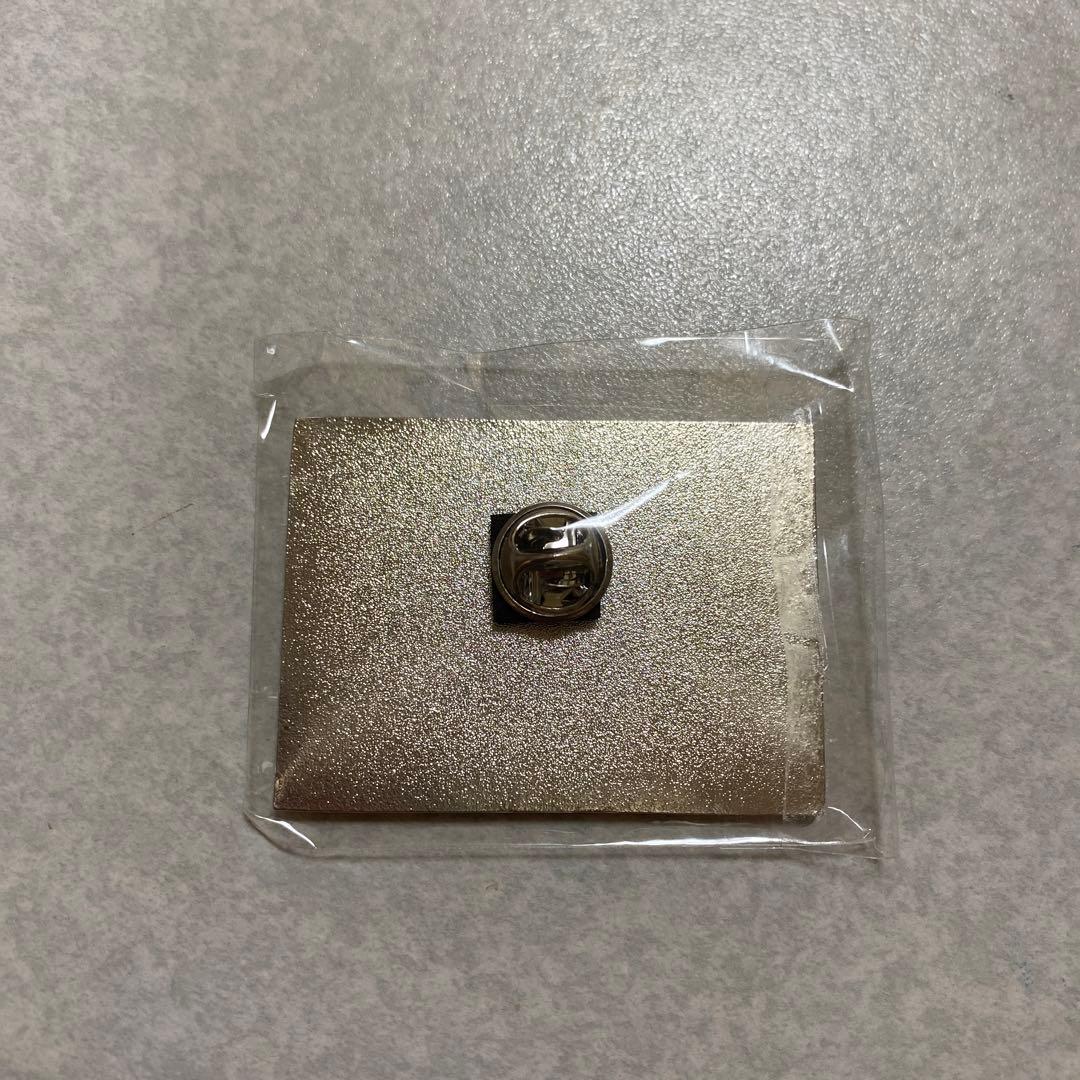 Official髭男dism ランダムガチャ ピンバッジB - メルカリ